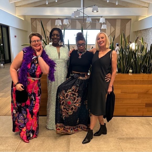 Meet your Posher, Sheila - Picture 6 of 11